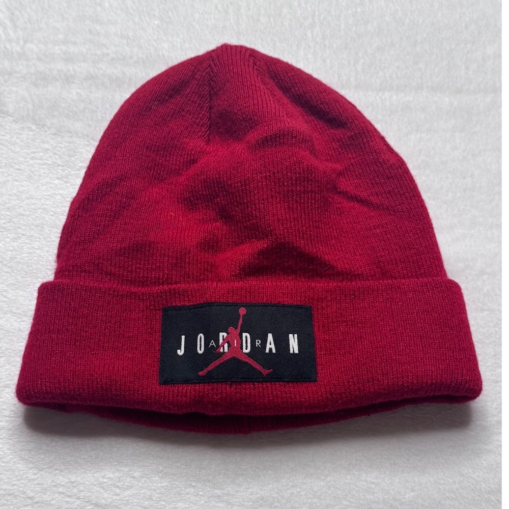 Nike Jordan Youth One Size Red Knit Cuffed Beanie Hat Jumpman Logo Patch Kids